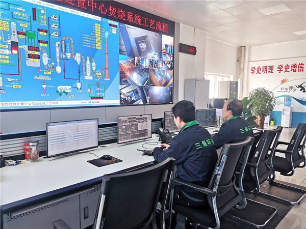 1642045417572023LBLe.jpg ÈýÇØ ȼÉÕ³µ¼äÖ÷¿ØÊÒ.jpg